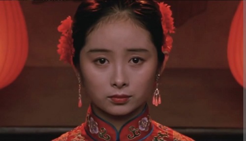 Kesan Nonton Raise the Red Lantern: Keindahan Visual yang Menyimpan Kesepian dan Kekejaman yang Sunyi