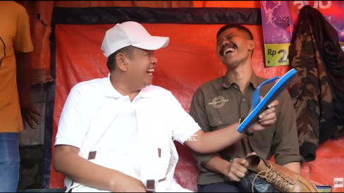 Dedi Mulyadi Prank Tukang Sol di Bandung Saat Tertibkan Trotoar, Tawari Ngesol Rp 200 Ribu