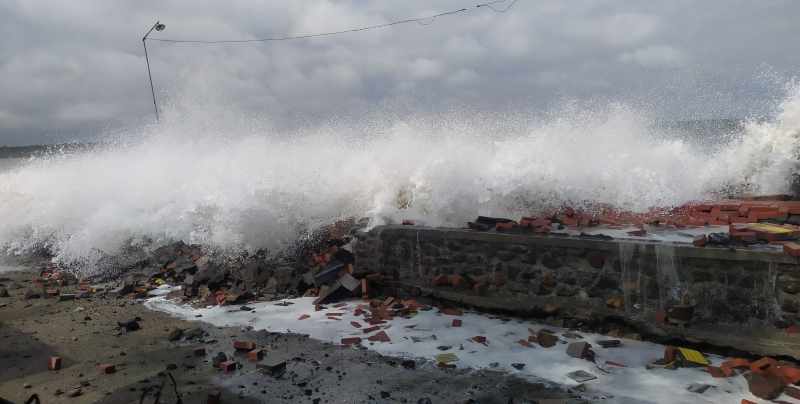 BMKG Keluarkan Peringatan Dini Gelombang Tinggi 4 Meter di Perairan Bali, Nelayan Diminta Waspada 14-17 Mei 2026