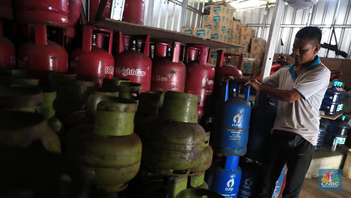 Elpiji 12 Kg Langka, Pertamina Kirim 420 Tabung ke 20 Dapur MBG di NTT dan NTB
