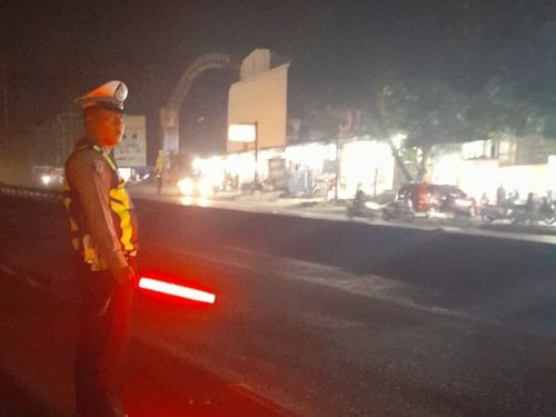 Patroli Dini Hari di Jalinsum Bakauheni, Polisi Sisir Titik Rawan Kriminalitas dan Kecelakaan