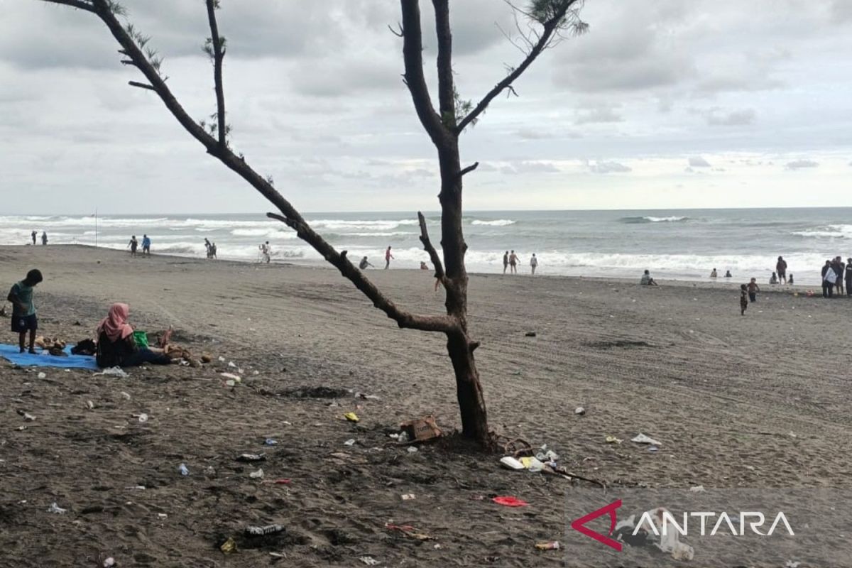 Patroli Gabungan di Pantai Selatan Cianjur Diperketat Saat Libur Panjang, Wisatawan Dilarang Berenang Imbas Gelombang Tinggi