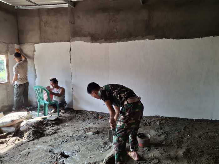 Warga Desa Lubuk Tampang dan Satgas TMMD 128 Kodim Lahat Kerja Bakti Rehab Rumah Tak Layak Huni, Target Rampung Tepat Waktu