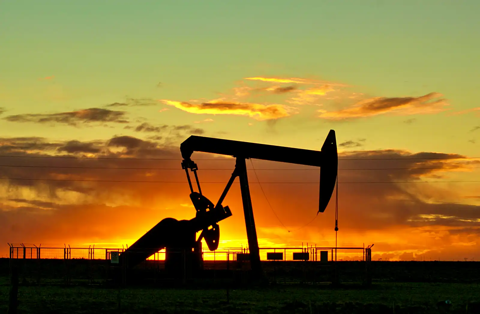 Harga Minyak Tembus USD 100, Perusahaan Migas AS Mulai Aktifkan Kembali Rig Pengeboran