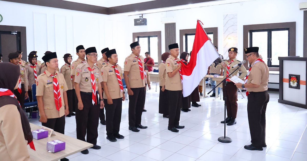 Sekda Payakumbuh Rida Ananda Lantik Pengurus Saka Pramuka Yogaswara, Wadah Pendidikan Demokrasi untuk Pemilih Muda