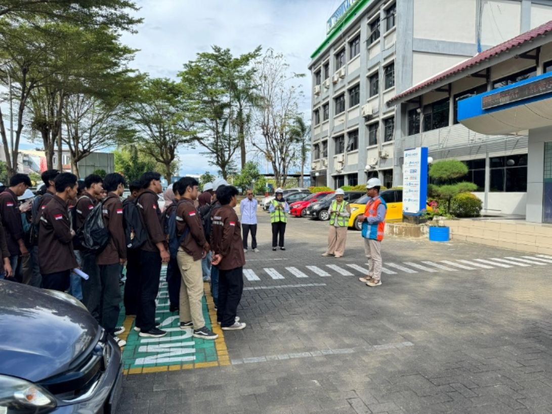 Pelindo Regional 4 Makassar Buka Dapur Operasional ke 75 Mahasiswa UIM, Bedah Data Pasang Surut hingga Sedimentasi