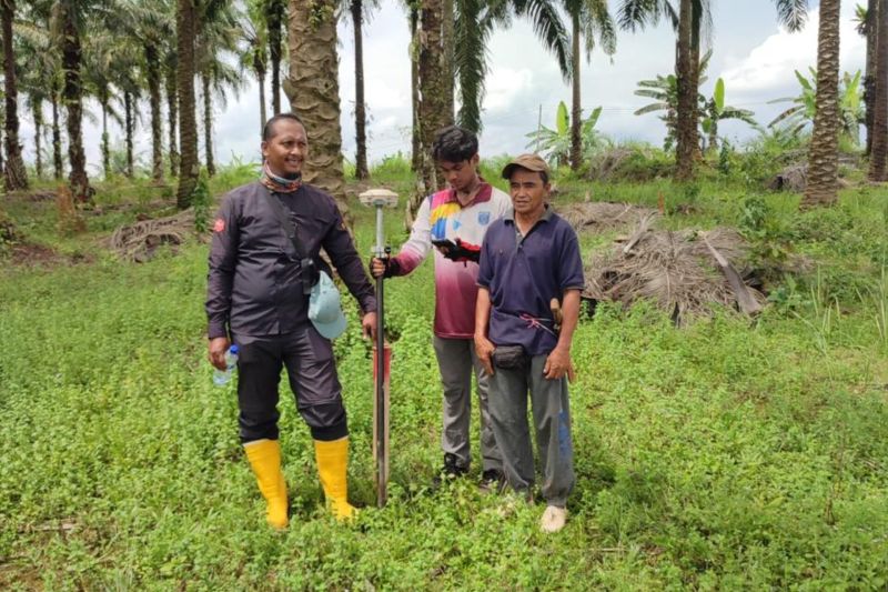 PLN UIP Kalimantan Bagian Timur Gandeng Kantah Paser Ukur Tanah di 6 Desa, Perkuat Legalitas Aset Kelistrikan