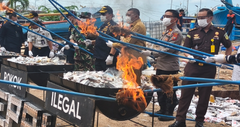 Bea Cukai Kepri Musnahkan Rokok Ilegal dan Miras Senilai Rp 10,9 Miliar, 131 Pelanggaran Diungkap Sejak 2023