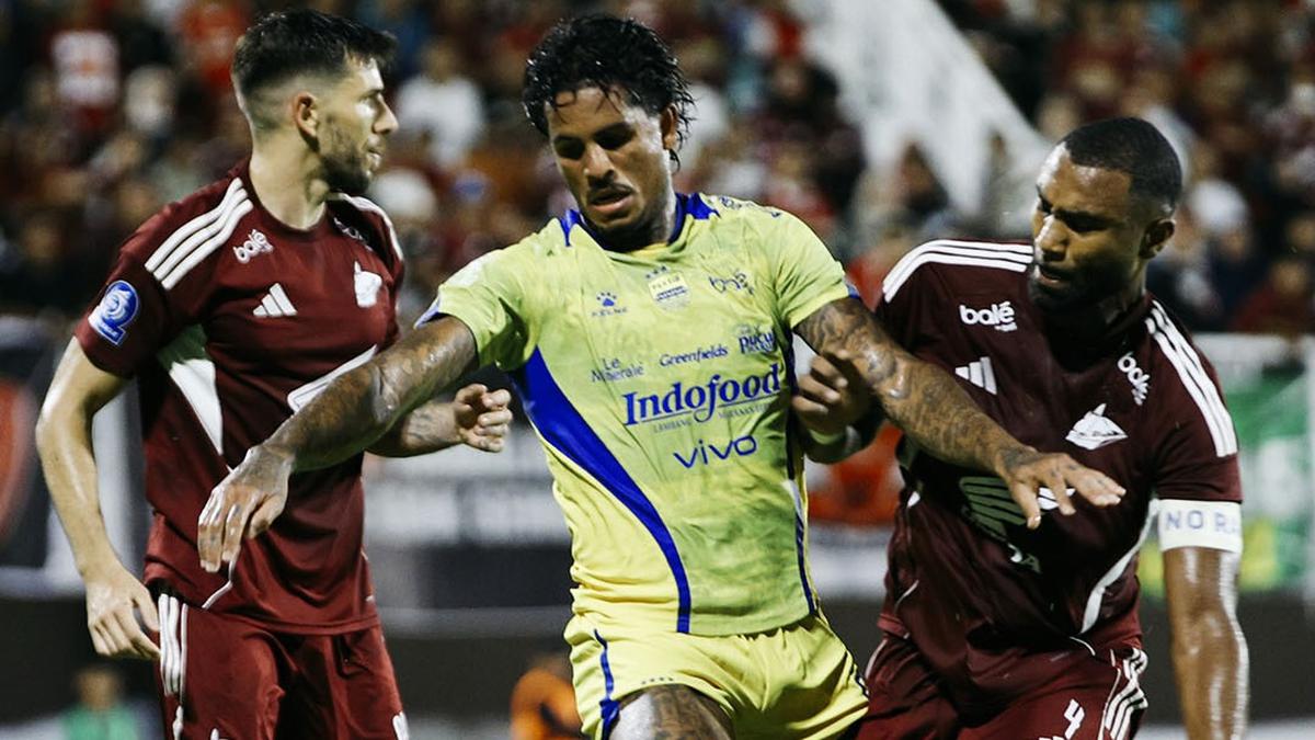 Gol Sundulan Julio Cesar di Injury Time Bawa Persib Bandung Kalahkan PSM Makassar 2-1, Umuh Muchtar: Ini Laga Final