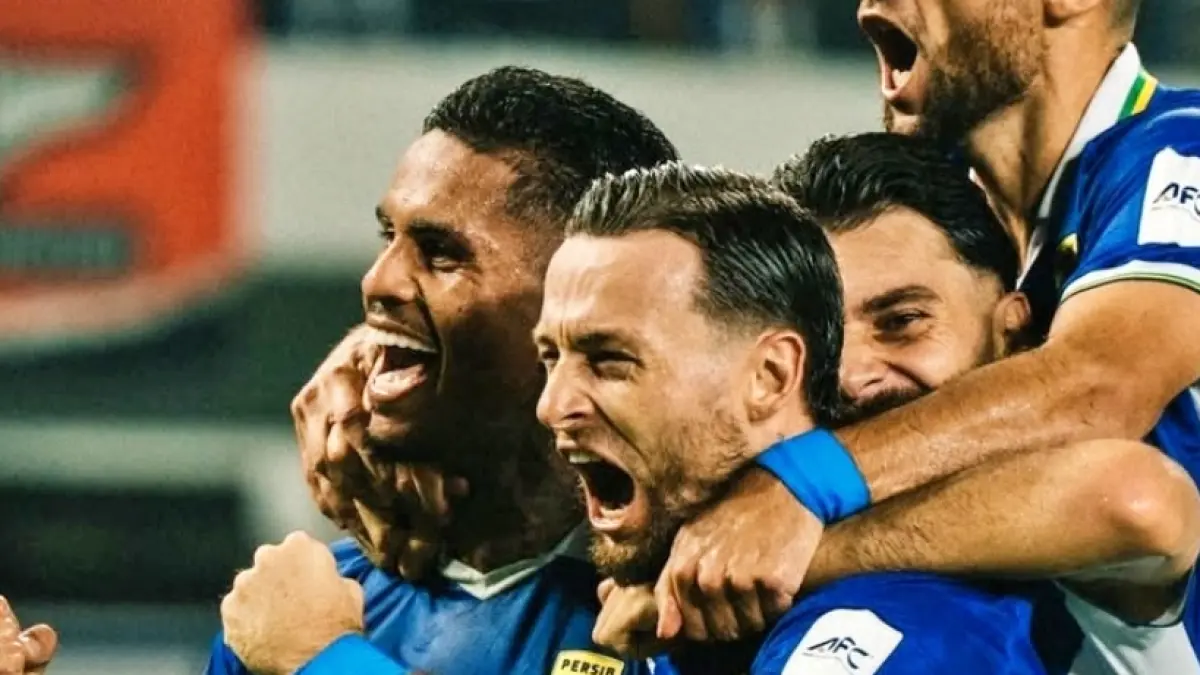 Kemenangan Dramatis atas PSM Bawa Persib ke Ambang Juara, Marc Klok Dedikasikan Tiga Poin untuk Bobotoh