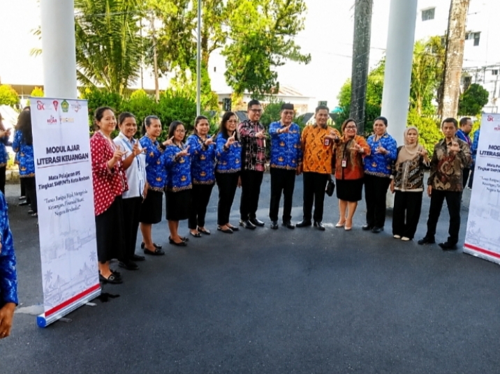 Pemkot Ambon Luncurkan Modul Literasi Keuangan Pertama di Indonesia untuk SMP dan MTs, 63 Sekolah Wajib Terapkan