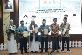 Foto Gubernur dan Wagub Kalsel Tak Terpasang di Spanduk Musda MUI XI HSS, Pengamat Nilai Panitia Lalai Protokol