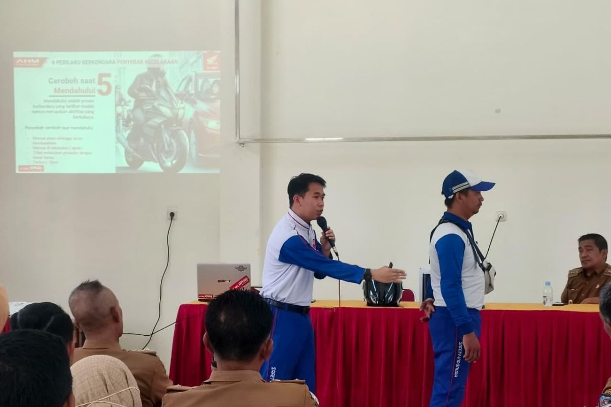 Astra Motor Kalbar Edukasi Keselamatan Berkendara di Sungai Kakap, Ini Materi yang Dibagikan ke Peserta