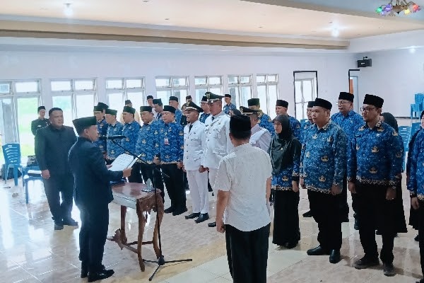 Bupati Lebong Lantik 28 Pejabat, 23 Di Antaranya Administrator — Mutasi Berbasis Sistem Merit dan Manajemen Talenta
