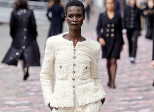 Merek Fashion Chanel, Simbol Kemewahan Global yang Berawal dari Gaya Sederhana Coco Chanel