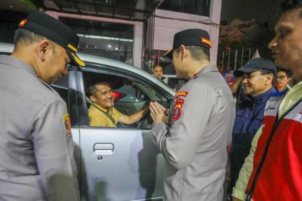 Polda Sumut Kerahkan Patroli Gabungan Saat Blackout Meluas, Wakapolda Tinjau Langsung SPBU di Medan