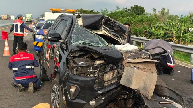 Anggota DPR Gus Hilman Selamat, Dua Staf Tewas dalam Kecelakaan Tol Paspro