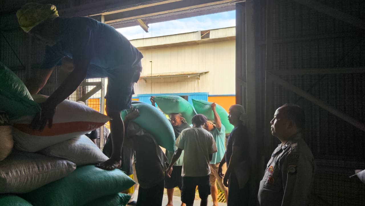 Polres Banjarbaru Kirim 1 Ton Jagung Petani Binaan ke Bulog Kalsel, Harga Jual Stabil