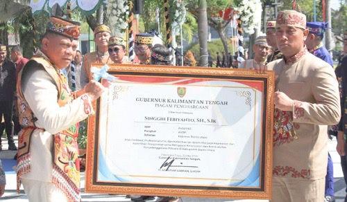 Polres Barito Utara Terima Penghargaan dari Gubernur Kalteng, Bukti Keberhasilan Jaga Kamtibmas dan Kawal Pilkada Aman