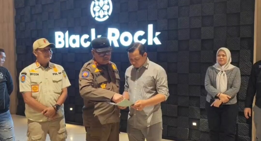 Satpol PP Bengkulu Sidak Black Rock Cafe, Hanya Temukan Minuman Golongan A – Izin B dan C Belum Turun