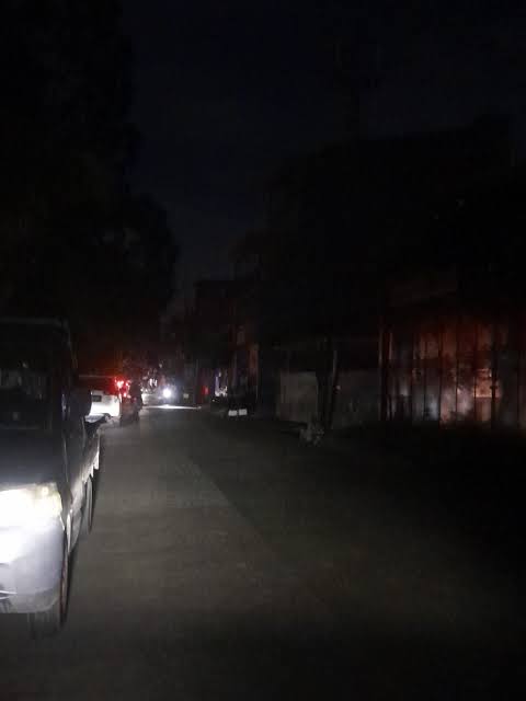Pemadaman Listrik PLN di Tanjab Timur Berlangsung Tiga Hari, Pedagang dan Nelayan Keluhkan Kerugian Akibat Ikan dan Es Krim Mulai Rusak