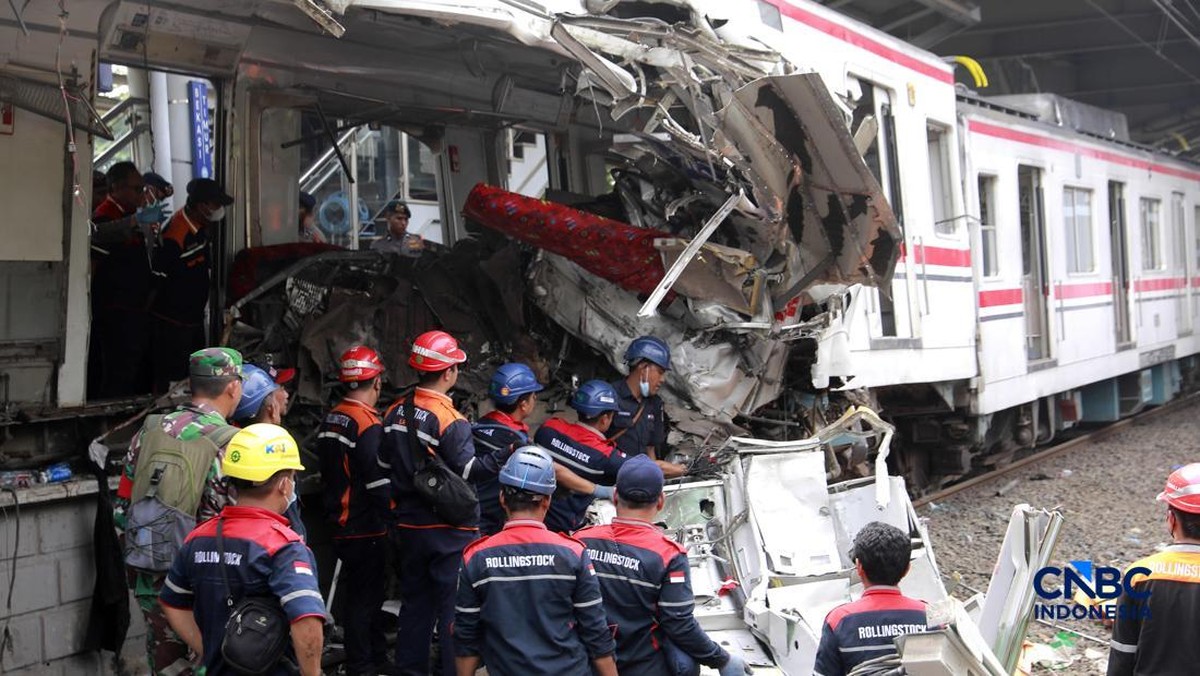 KNKT Ungkap Sistem Komunikasi Berbelit Jadi Pemicu Tabrakan Kereta di Bekasi, 16 Tewas
