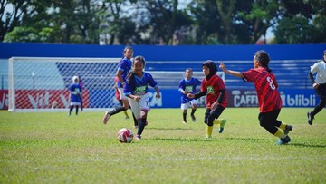 Pelatih Timo Scheunemann Soroti Konsistensi Latihan Pemain Muda Sepakbola Putri