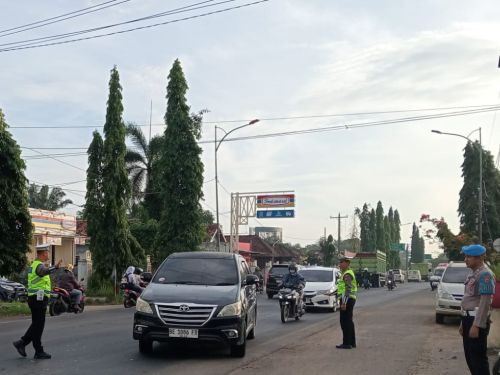 Polres Lampung Tengah Siagakan Personel di 12 Titik Rawan Pagi, Fokus pada Keselamatan Pelajar dan Pengendara
