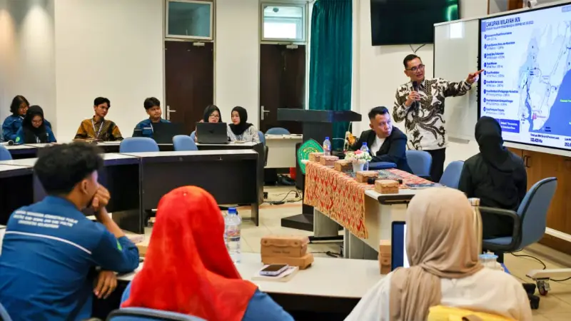 Otorita IKN Bantah Pembangunan Mangkrak di Depan Mahasiswa Samarinda, Sebut PLTS 50 MW Telah Beroperasi