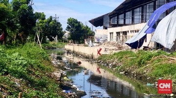 Nelayan-Petani Tambak Keputih Surabaya Laporkan Pengembang Padel ke Ombudsman, Sempadan Sungai 7 Meter Lenyap