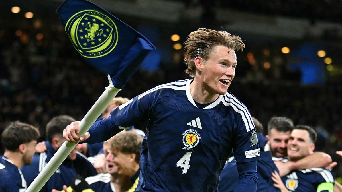 Bank of Scotland Cetak Uang Kertas Edisi Khusus Scott McTominay, Terinspirasi Gol Salto ke Gawang Denmark