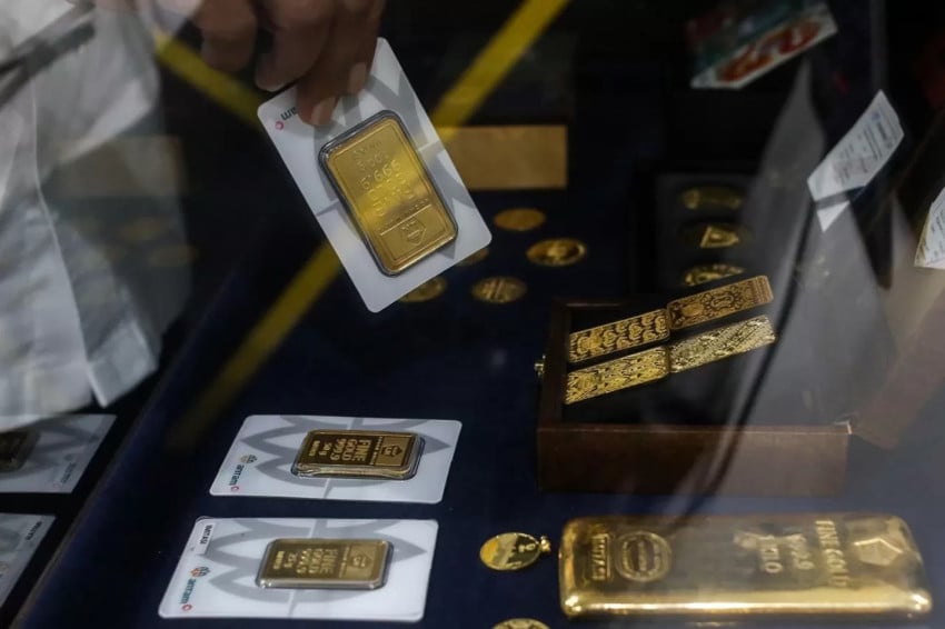 Harga Emas Antam Turun Tipis Rp5.000 per Gram, Buyback Ikut Melemah ke Rp2,6 Juta