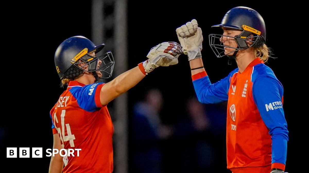 Charlotte Edwards Pusing Pilih Pemukul Inggris untuk Piala Dunia T20 Wanita