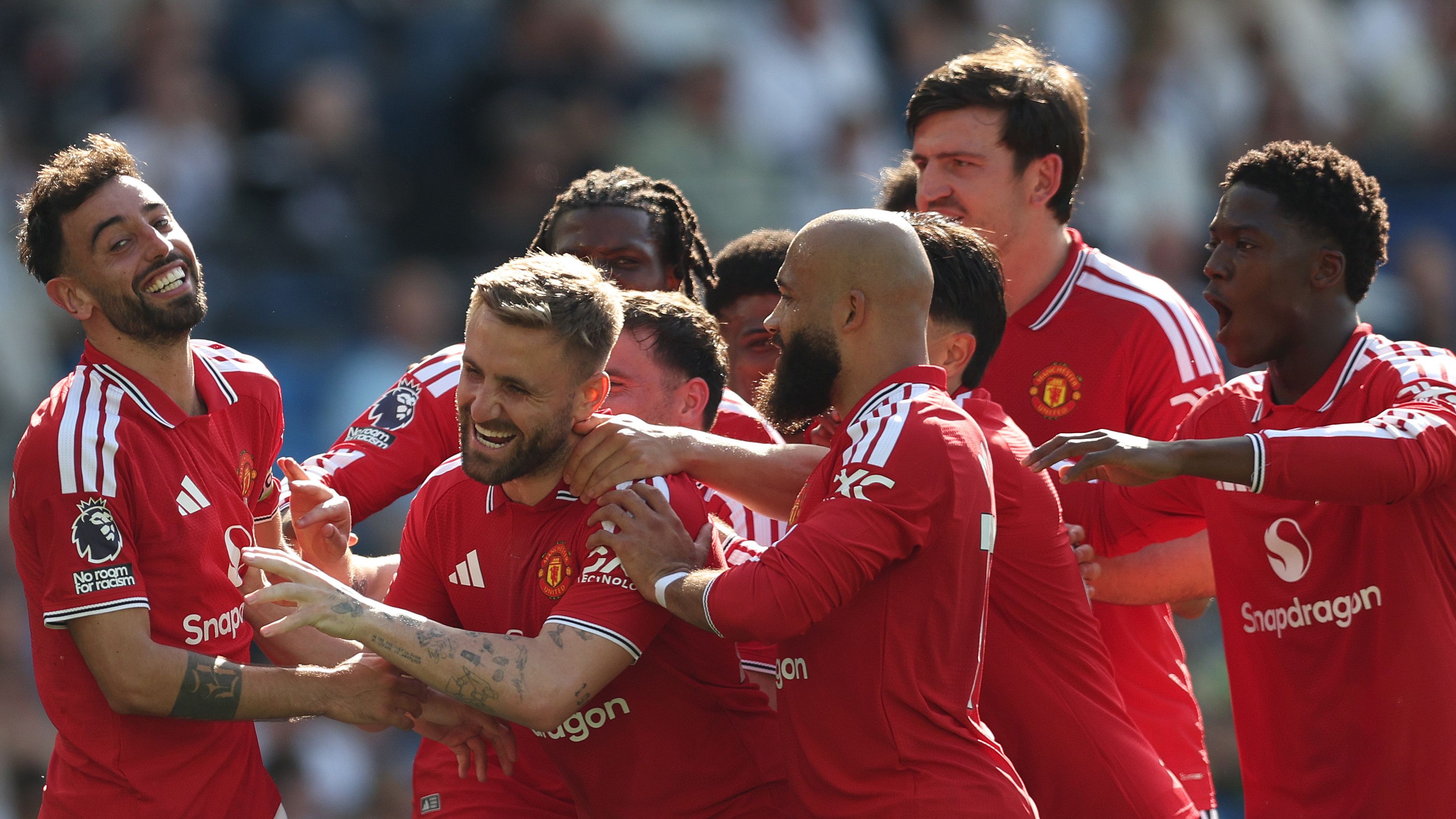 Manchester United Amankan Sponsor Latihan Terbesar dalam Sejarah Olahraga, Nilai Kontrak Capai £20 Juta Per Tahun