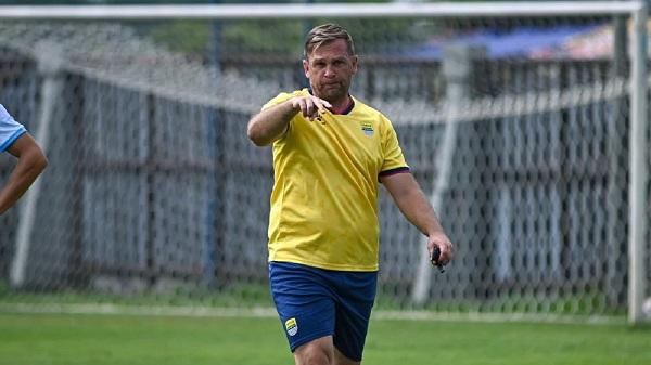 Persib Bandung Resmi Tunjuk Igor Tolic sebagai Pelatih Kepala, Gantikan Legenda Bojan Hodak
