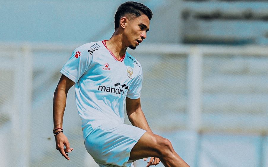 Thom Haye dan Marselino Ferdinan Antusias Mainkan Karakter Sendiri di EA Sports FC Mobile