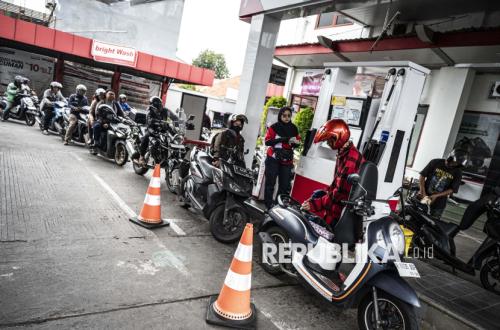 Pemerintah Pastikan Harga Pertalite dan Biosolar Tak Naik Meski Rupiah Sentuh Rp17.877 per Dolar AS