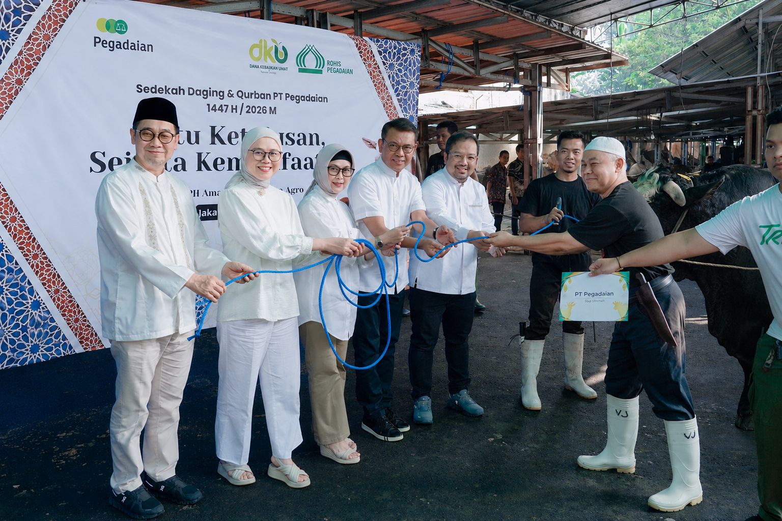 Pegadaian Tebar 4.500 Paket Daging Kurban, 22 Ekor Hewan Disembelih untuk Masyarakat