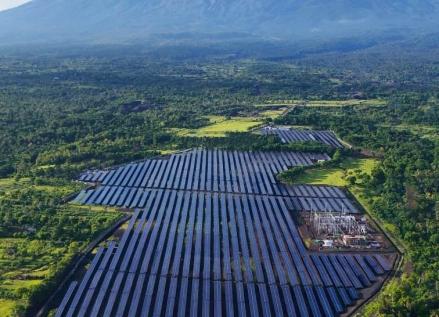 PLN Siapkan Lahan 24 Ribu Hektar untuk Proyek PLTS Raksasa 100 GW di Jawa, Target 17 GW Beroperasi Lebih Dulu