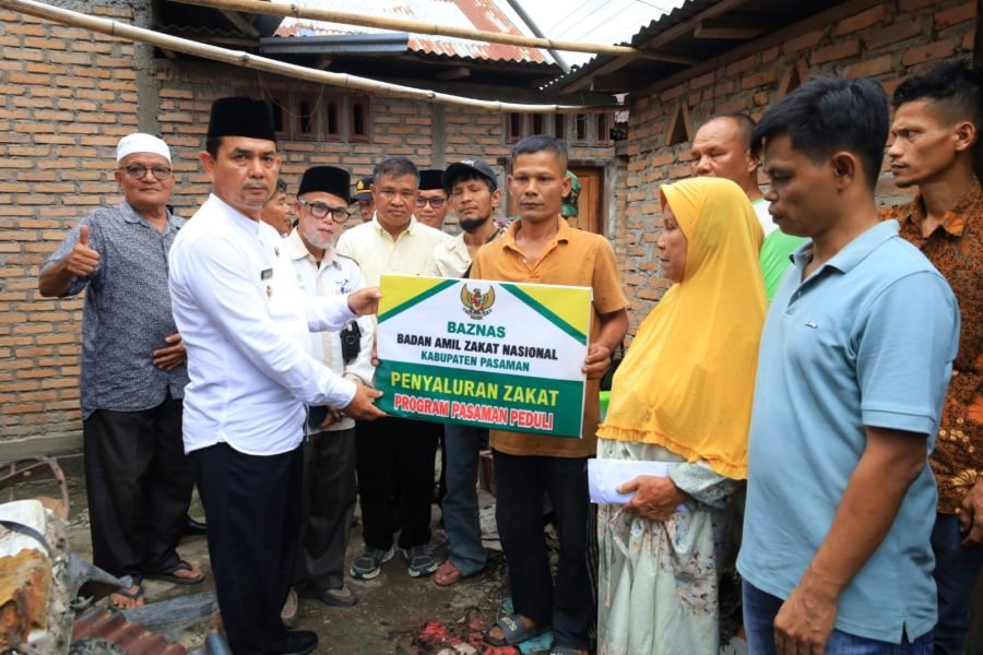 Wakil Bupati Pasaman dan BAZNAS Turun Langsung Salurkan Bantuan untuk Korban Kebakaran di Dua Lokasi