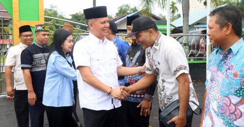Bupati Gunung Mas Salurkan 23 Sapi Kurban ke Sembilan Kecamatan, Ada Bantuan dari Presiden
