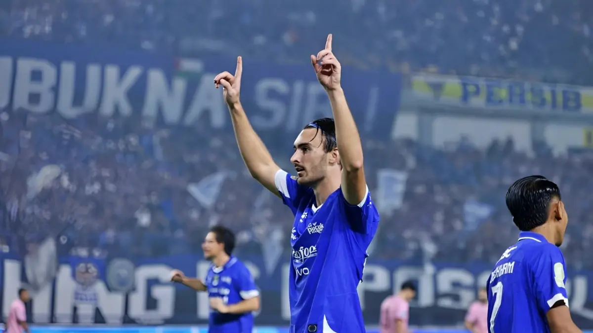 Persib Bandung Berpotensi Kehilangan Andrew Jung, Port FC Ajukan Tawaran Resmi