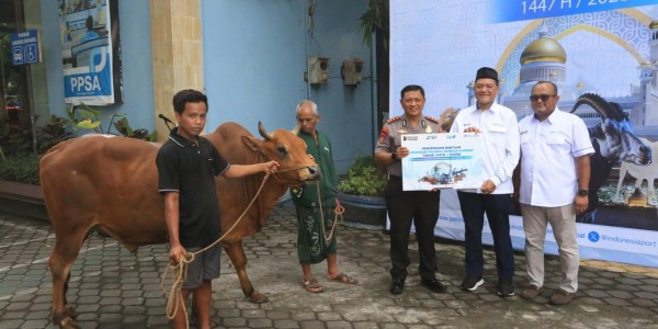 Pelindo Regional 3 Salurkan 209 Ekor Hewan Kurban ke Warga Sekitar Pelabuhan Iduladha 1447 H