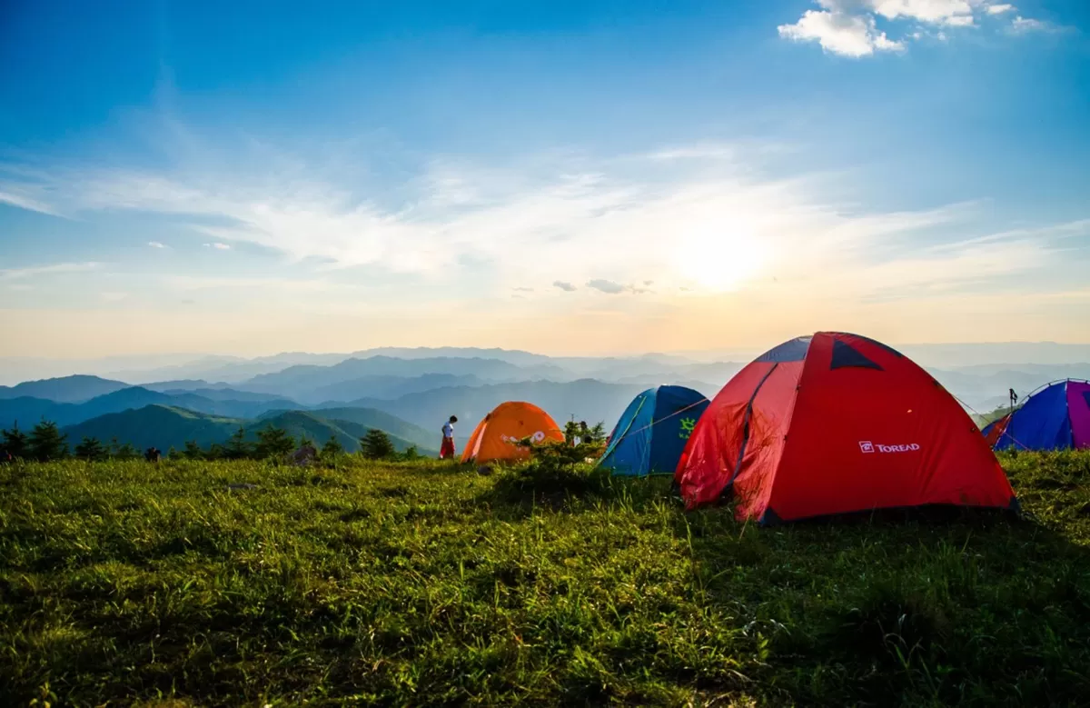 5 Rekomendasi Wisata Hits Banten 2026: Pantai Sawarna, Glamping Cilebu, hingga Kopi Nako Serang yang Ramah Kantong