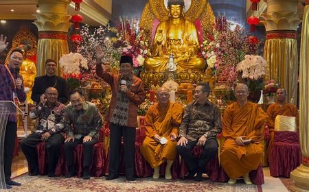 Menag Nasaruddin Umar Serukan Pengendalian Ego demi Perdamaian Global saat Waisak di Ekayana Arama