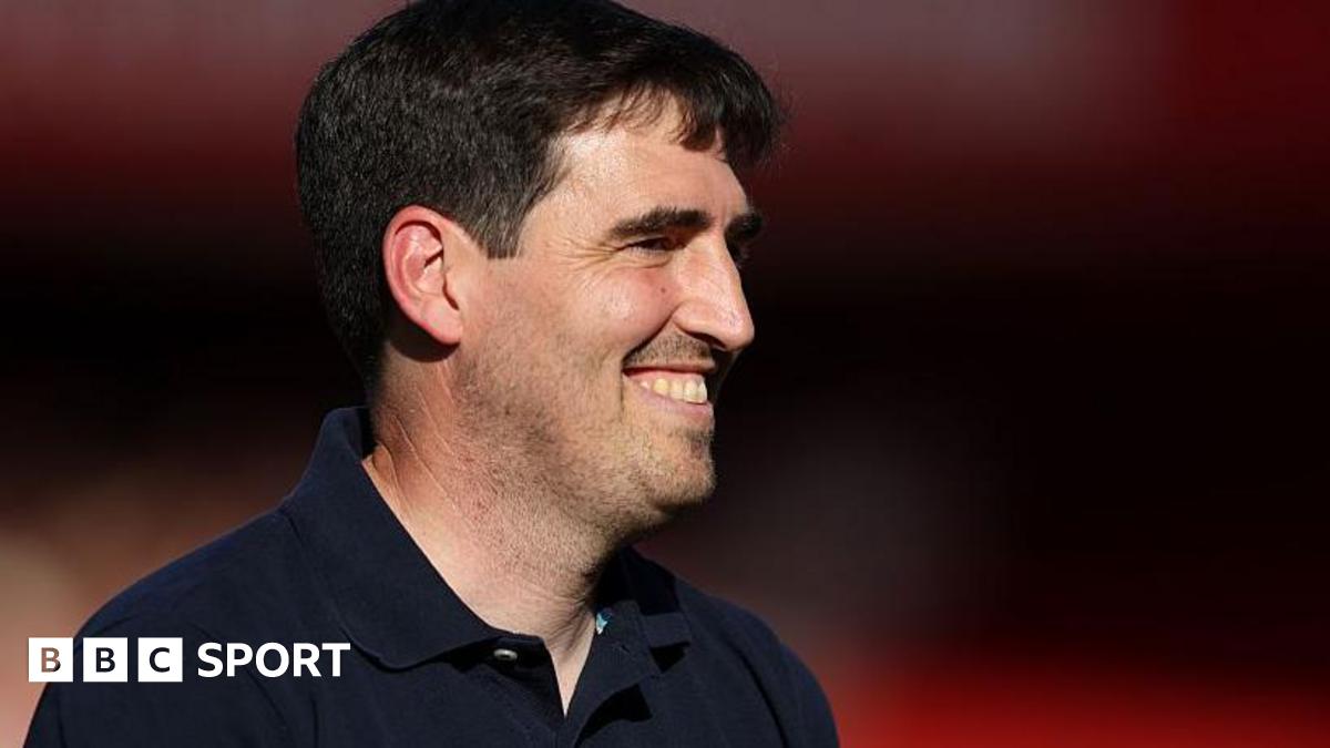 Liverpool Resmi Dekati Andoni Iraola untuk Gantikan Arne Slot yang Dipecat