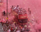 Parade Trofi Arsenal di Islington: Perayaan Komunitas yang Menyatukan Beragam Latar Belakang