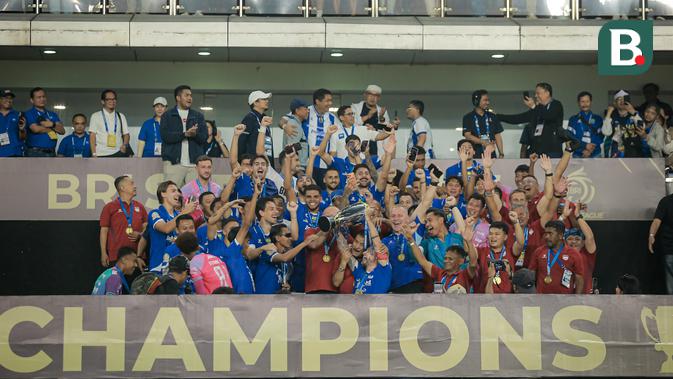 Hattrick Juara BRI Super League: Persib Bandung Ukir Sejarah dengan 10 Trofi Liga, Rekor Tak Terkalahkan 22 Laga