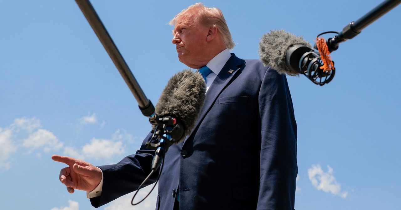 Perang Dingin di Gedung Putih: Kubu Pro-Regulasi AI Bentrok dengan Tim Sacks Usai Trump Batalkan Eksekutif Order