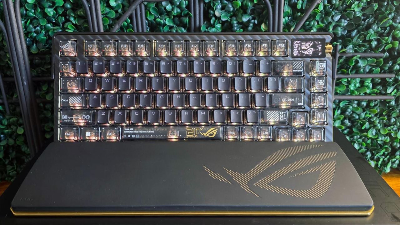 Keyboard Gaming ROG Azoth Extreme Edition 20 Debut, Asus Sajikan Sentuhan Emas dan Harga Rp 9,5 Juta